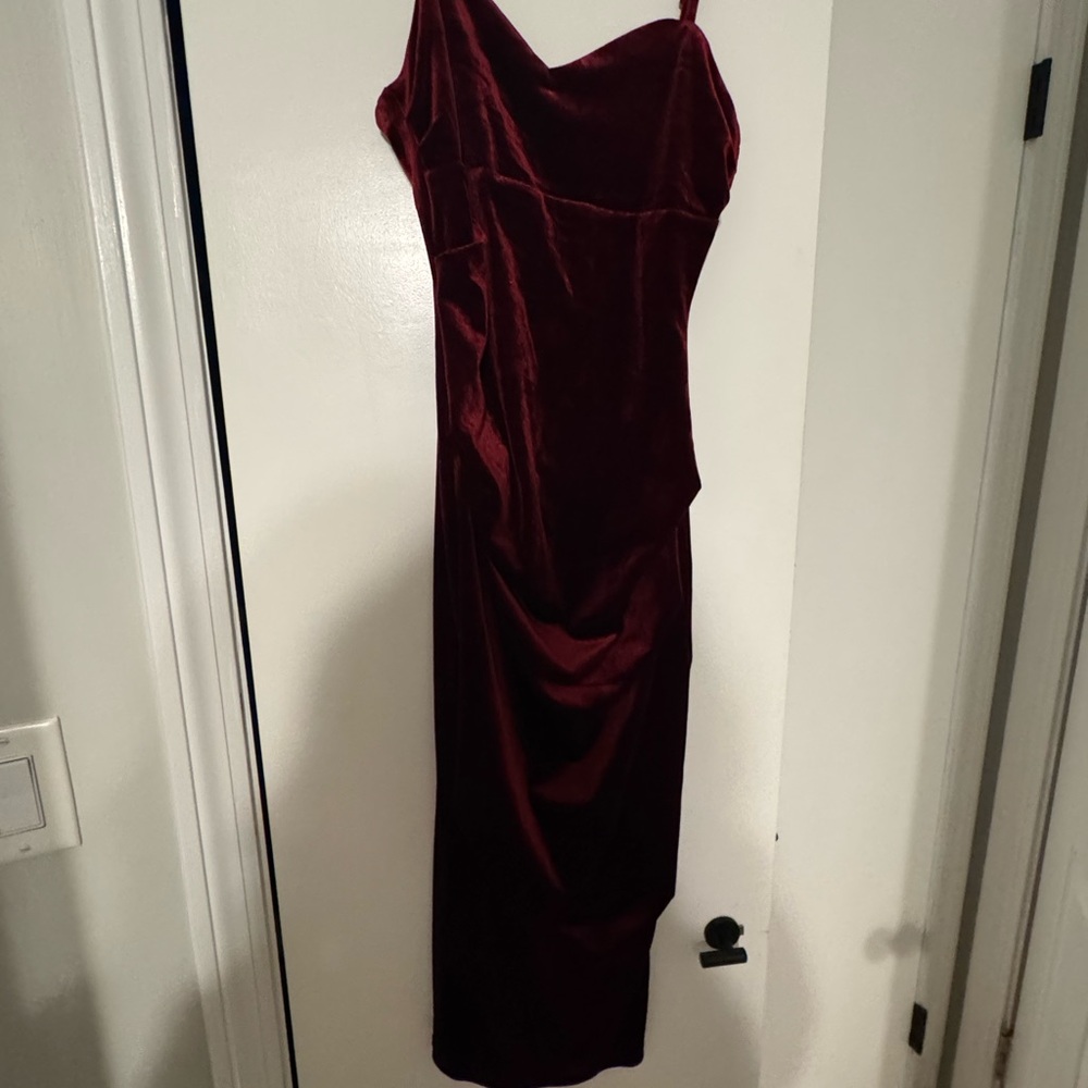 Lulu's Strapless Burgundy Velvet Dress